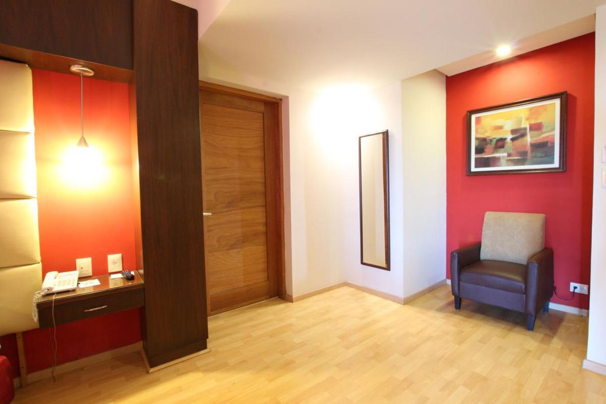Hotel Colon Plaza Business Class Nuevo Laredo Εξωτερικό φωτογραφία