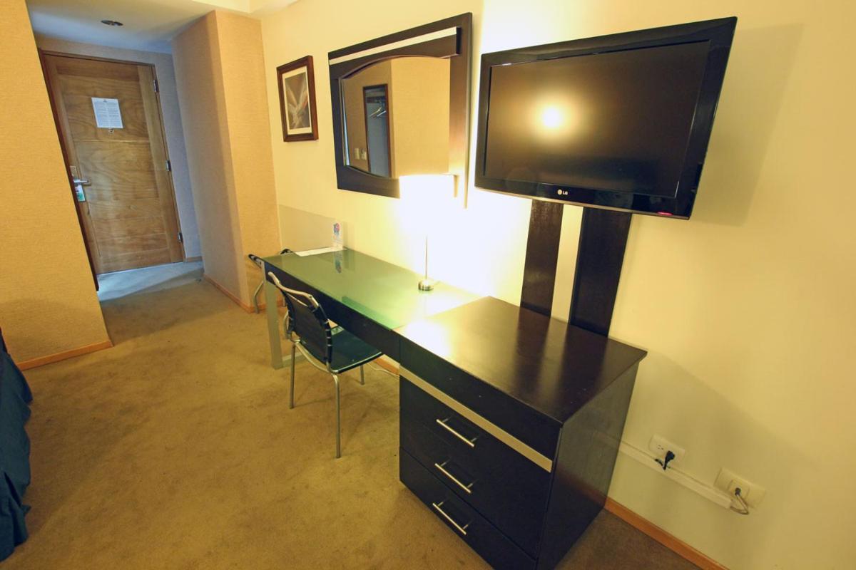 Hotel Colon Plaza Business Class Nuevo Laredo Εξωτερικό φωτογραφία