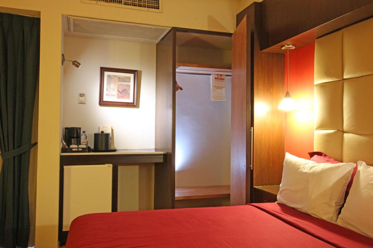 Hotel Colon Plaza Business Class Nuevo Laredo Εξωτερικό φωτογραφία